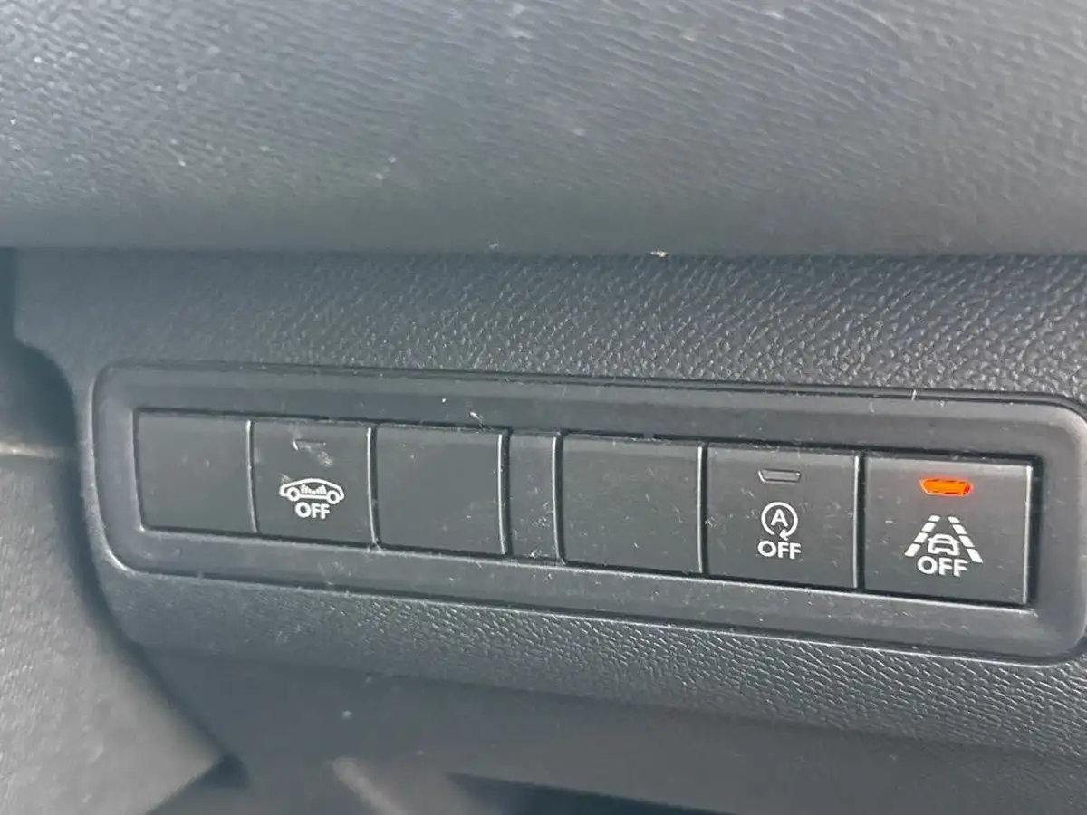 2021-peugeot-308-sw-12-puretech-gt-estate-big-24