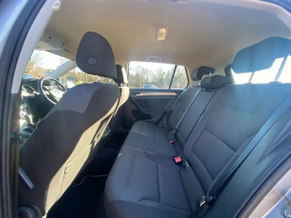 2015-volkswagen-golf-16tdi-match-110ps-bmtss-5d-dsg-big-19
