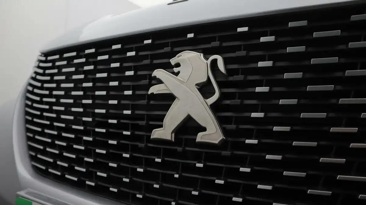2022-peugeot-2008-suv-e-allure-premium-big-20