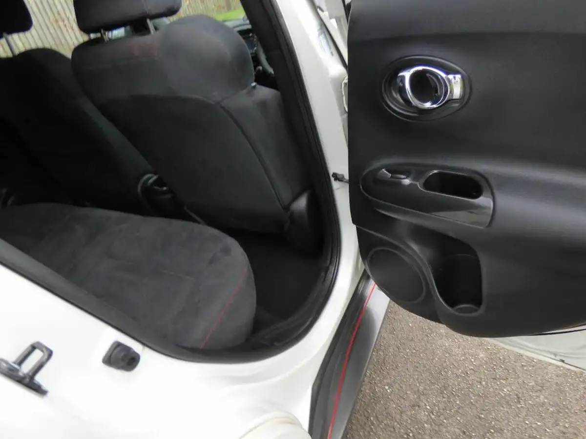 2014-nissan-juke-16-nismo-4x4-m-cvt-big-15