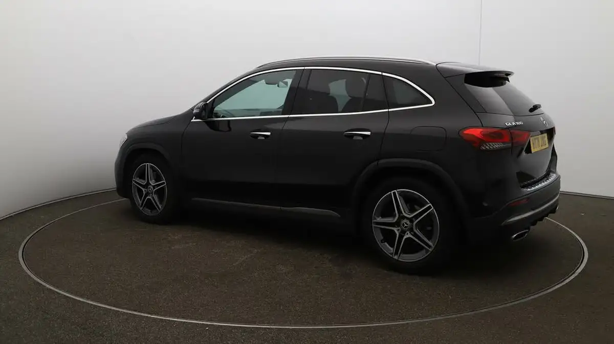 2022-mercedes-benz-gla-class-13-gla-180-amg-line-premium-plus-big-36