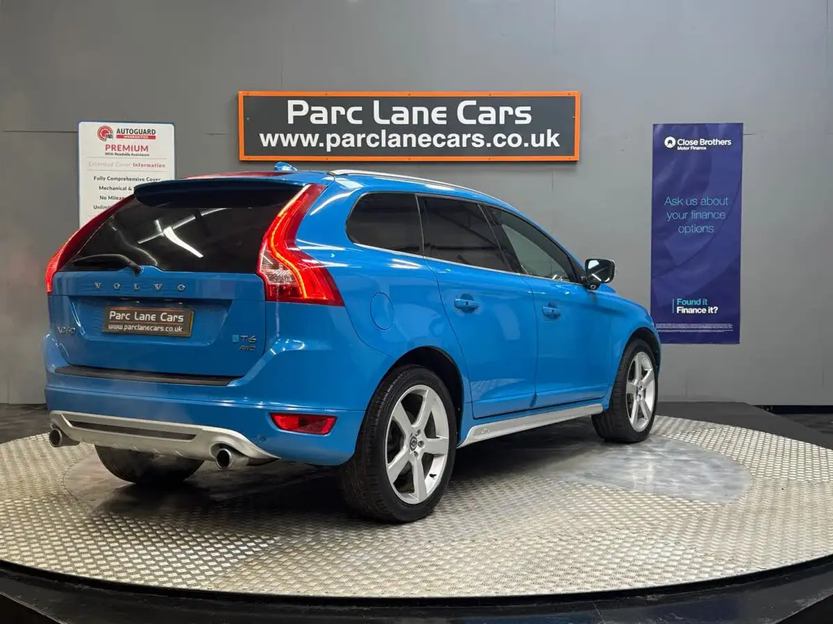 2013-volvo-xc60-30-t6-r-design-big-2