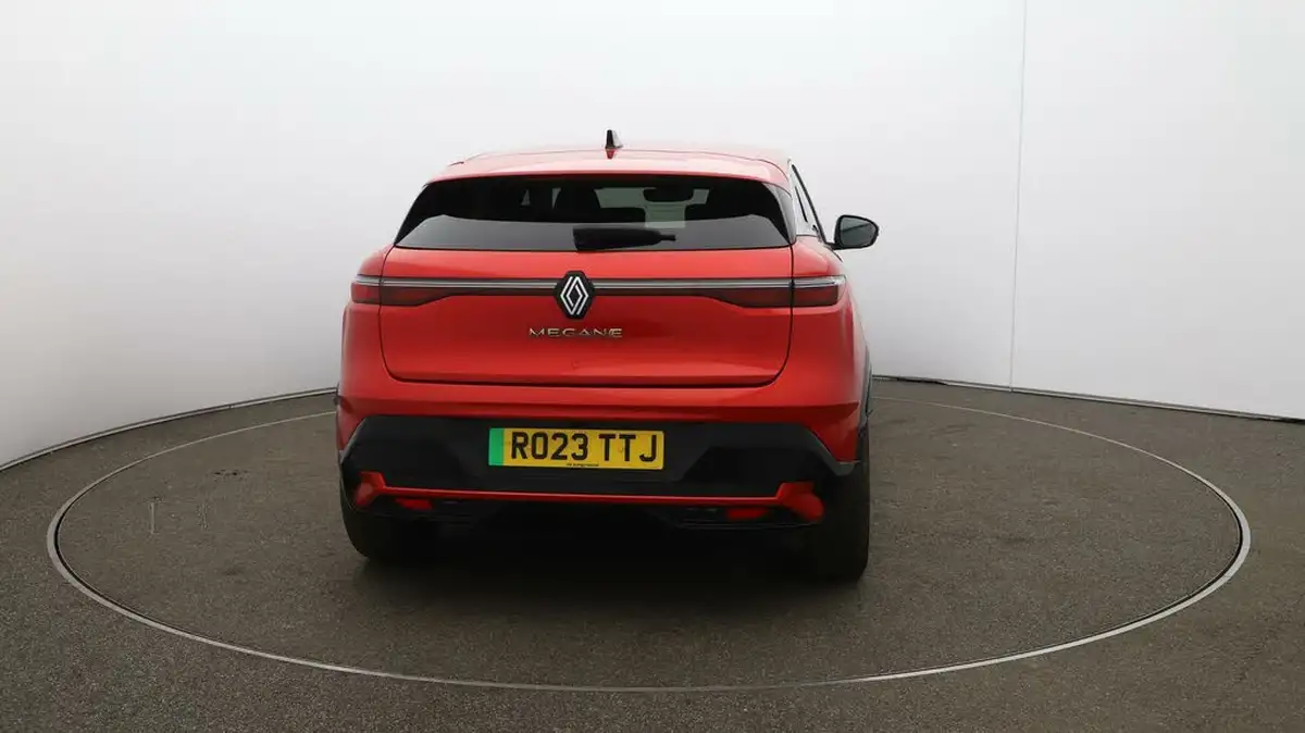 2023-renault-megane-e-tech-e-techno-big-6