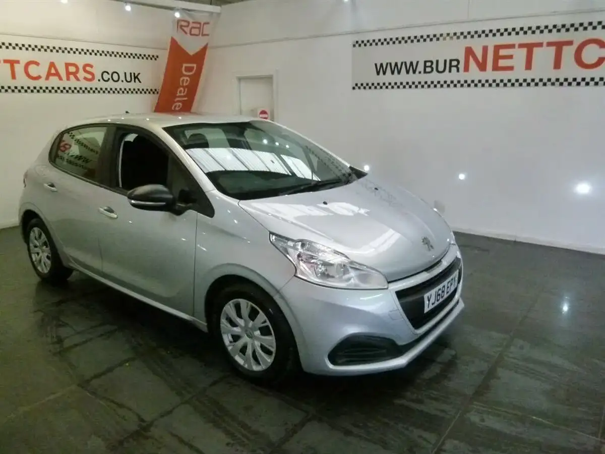 2017-peugeot-208-16bluehdi-access-ac-5d-big-11