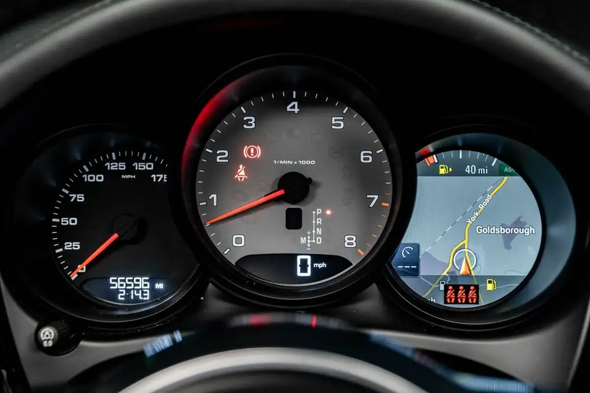 2020-porsche-macan-30-v6-s-big-34