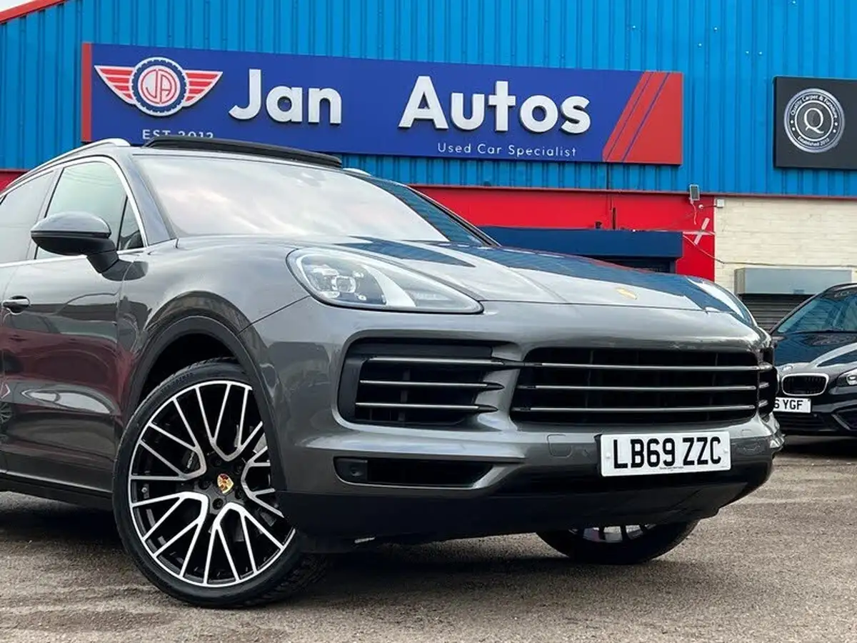 2019-porsche-cayenne-30-v6-station-wagon-big-65