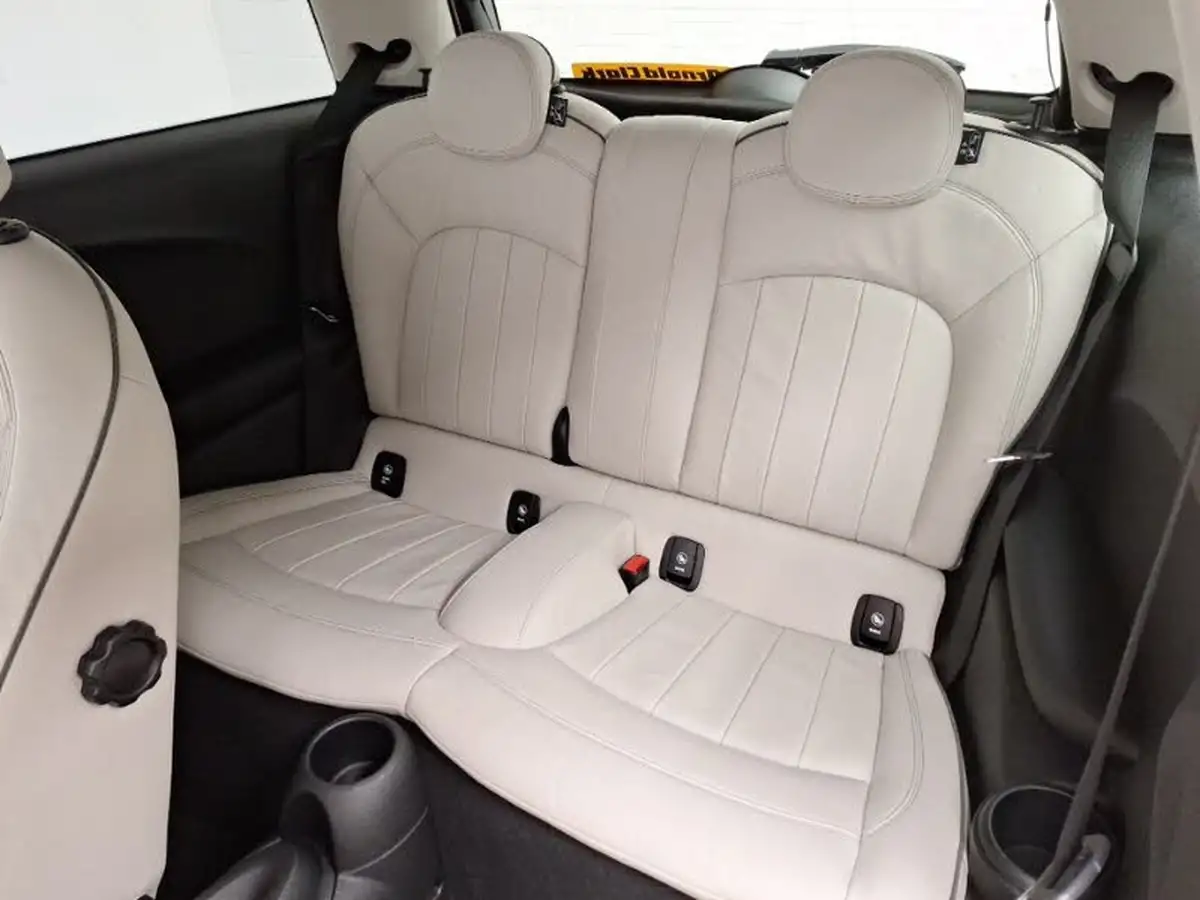 2019-mini-cooper-15-cooper-exclusive-134bhp-hatchback-3d-big-5