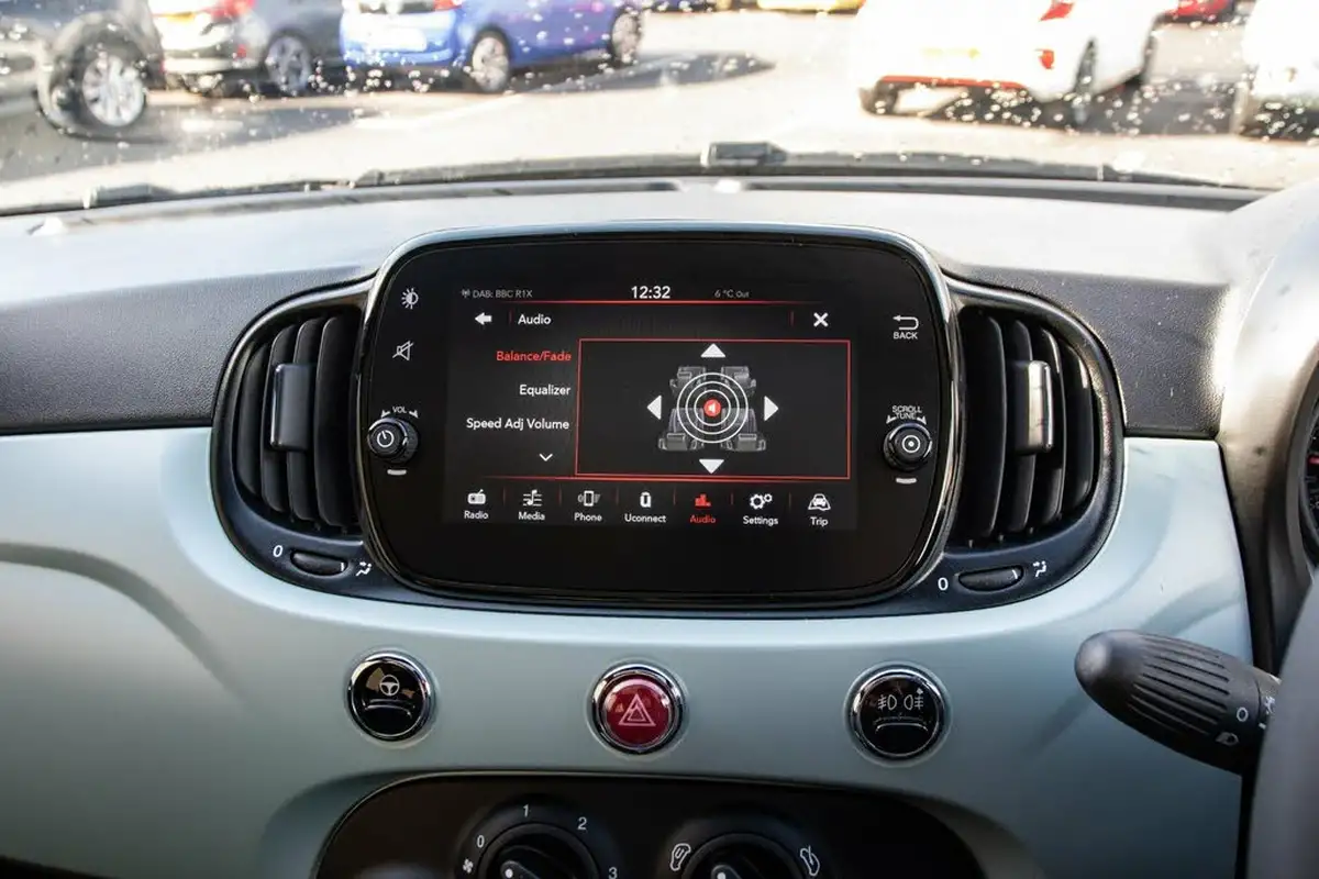 2024-fiat-500-10-big-27