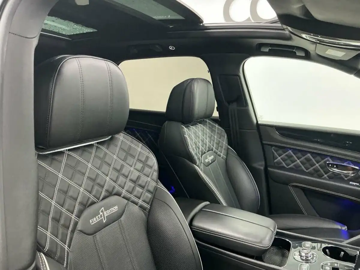 2021-bentley-bentayga-40-v8-big-32