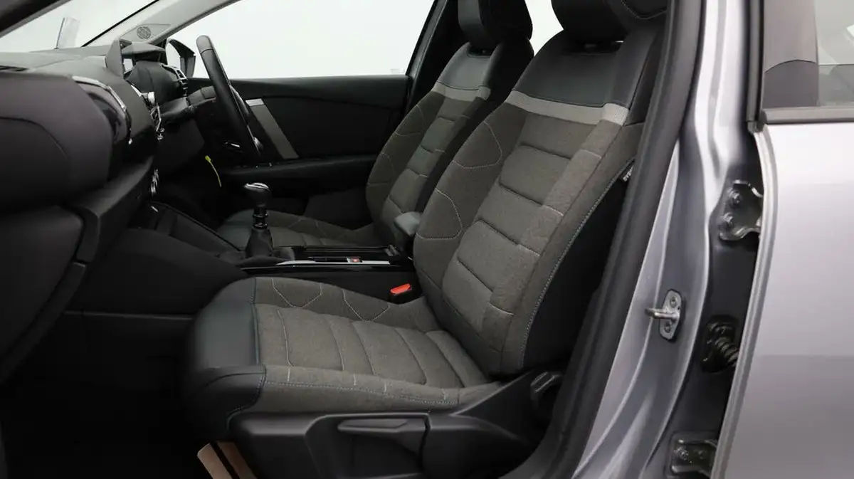 2021-citroen-c4-12-puretech-sense-plus-big-13