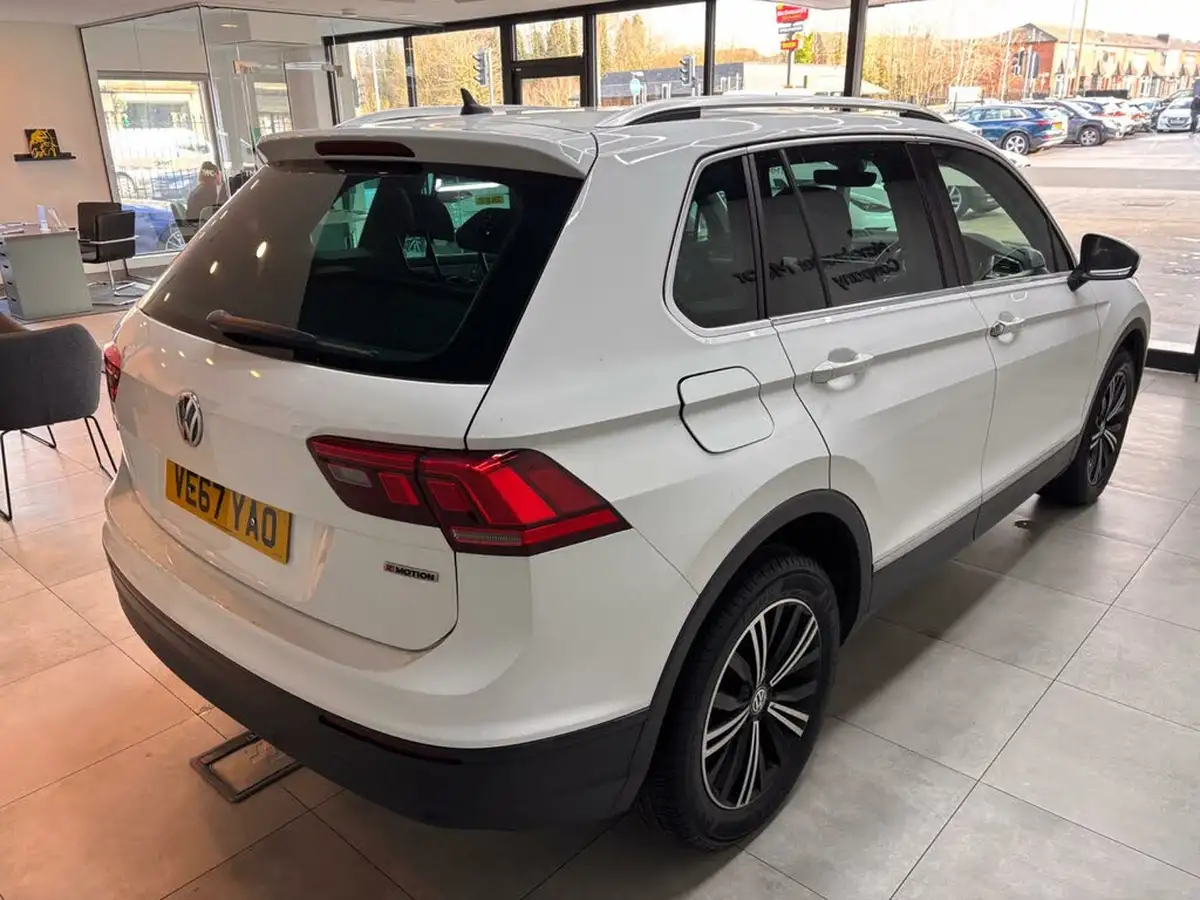 2018-volkswagen-tiguan-20tdi-se-navigation-150ps-4motion-ss-dsg-big-9