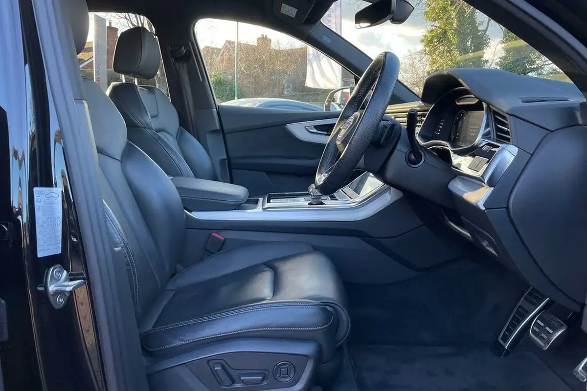 2022-audi-q7-30-45-tdi-s-line-big-29