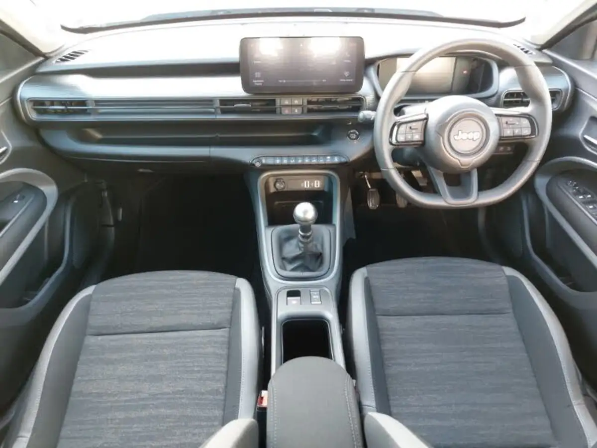 2024-jeep-avenger-12-gse-longitude-big-2