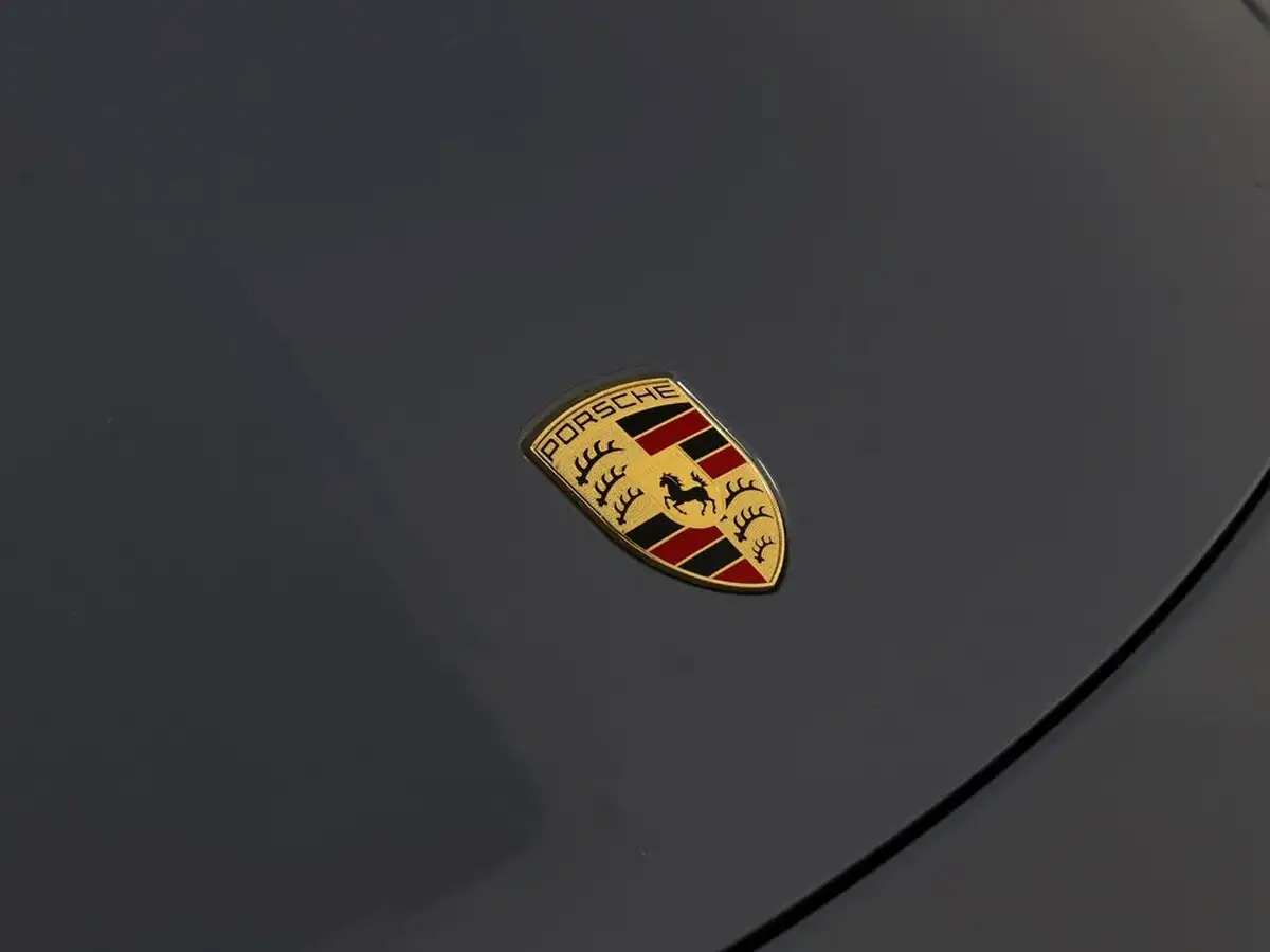 2017-porsche-911-38-turbo-s-cabriolet-big-10