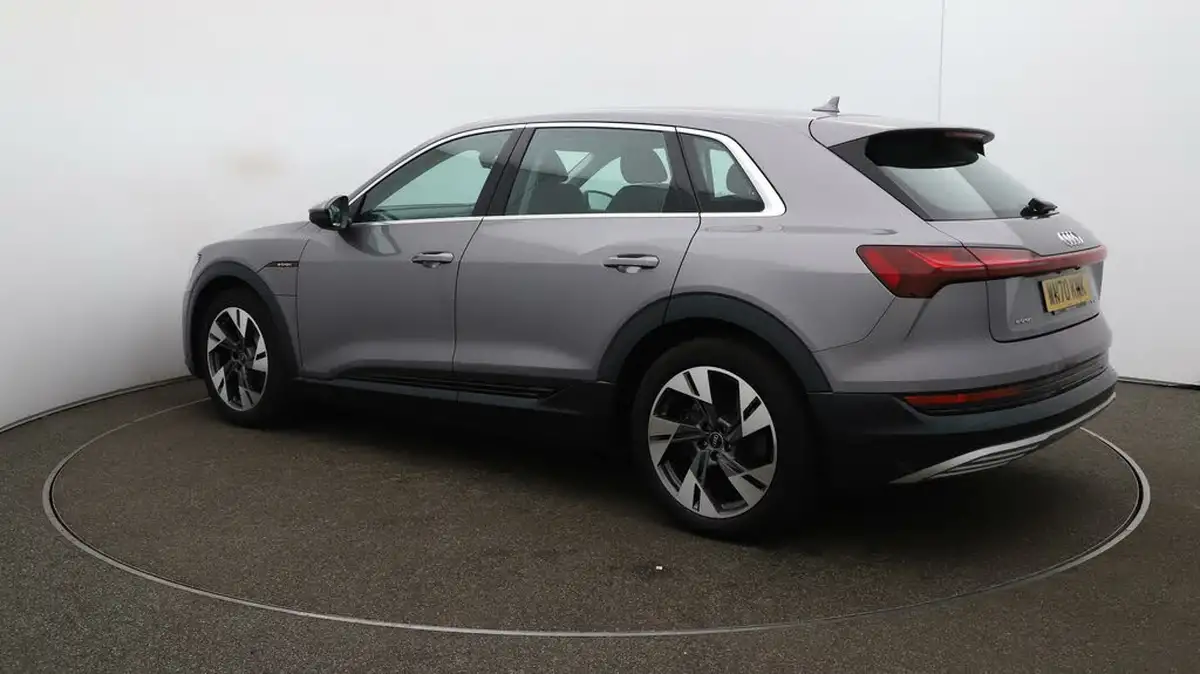 2020-audi-e-tron-50e-sport-big-29