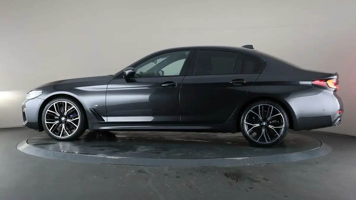 2021-bmw-5-series-20td-520d-xdrive-m-sport-mht-saloon-4d-big-35