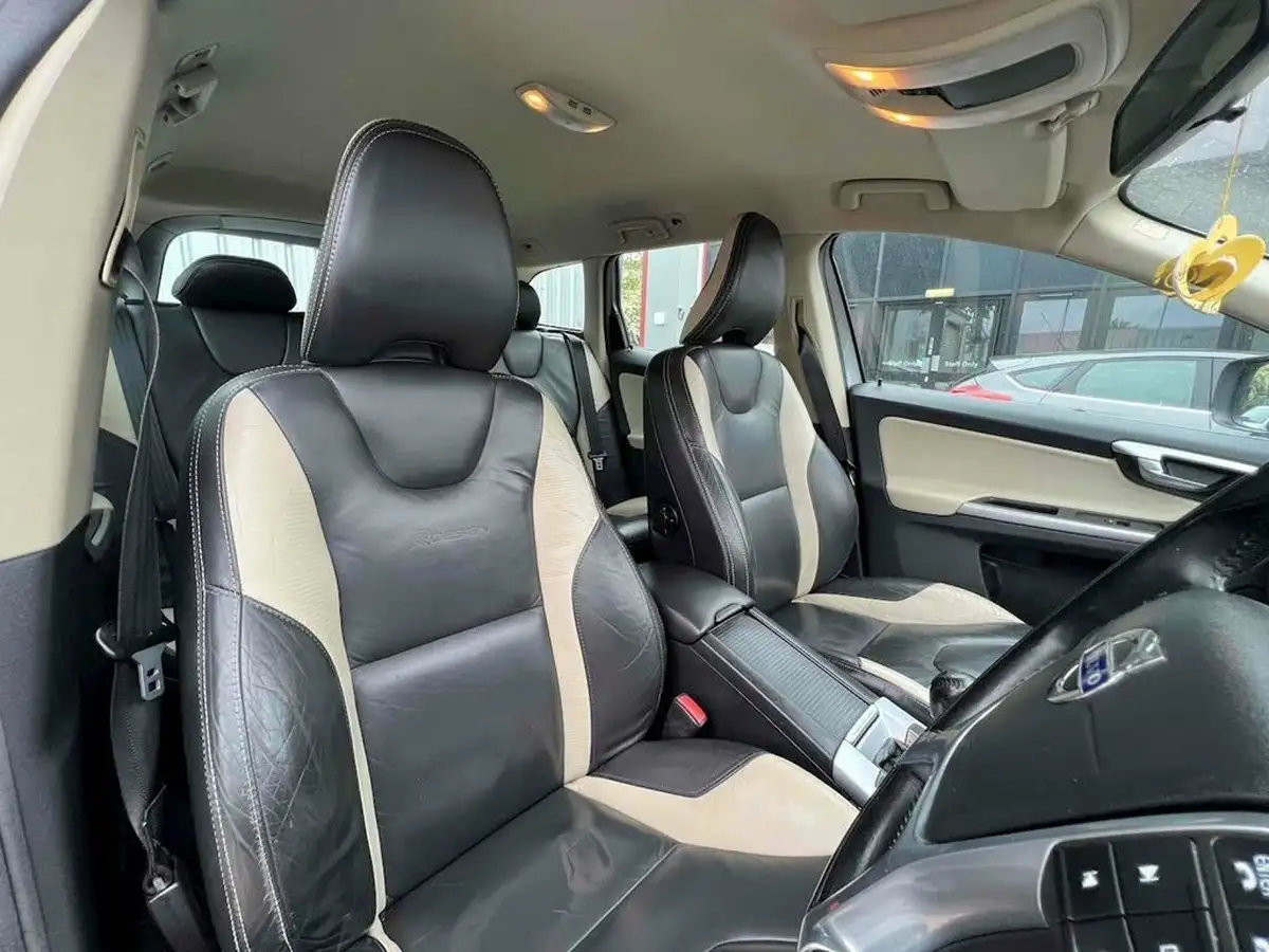 2010-volvo-xc60-24td-d-drive-r-design-big-7
