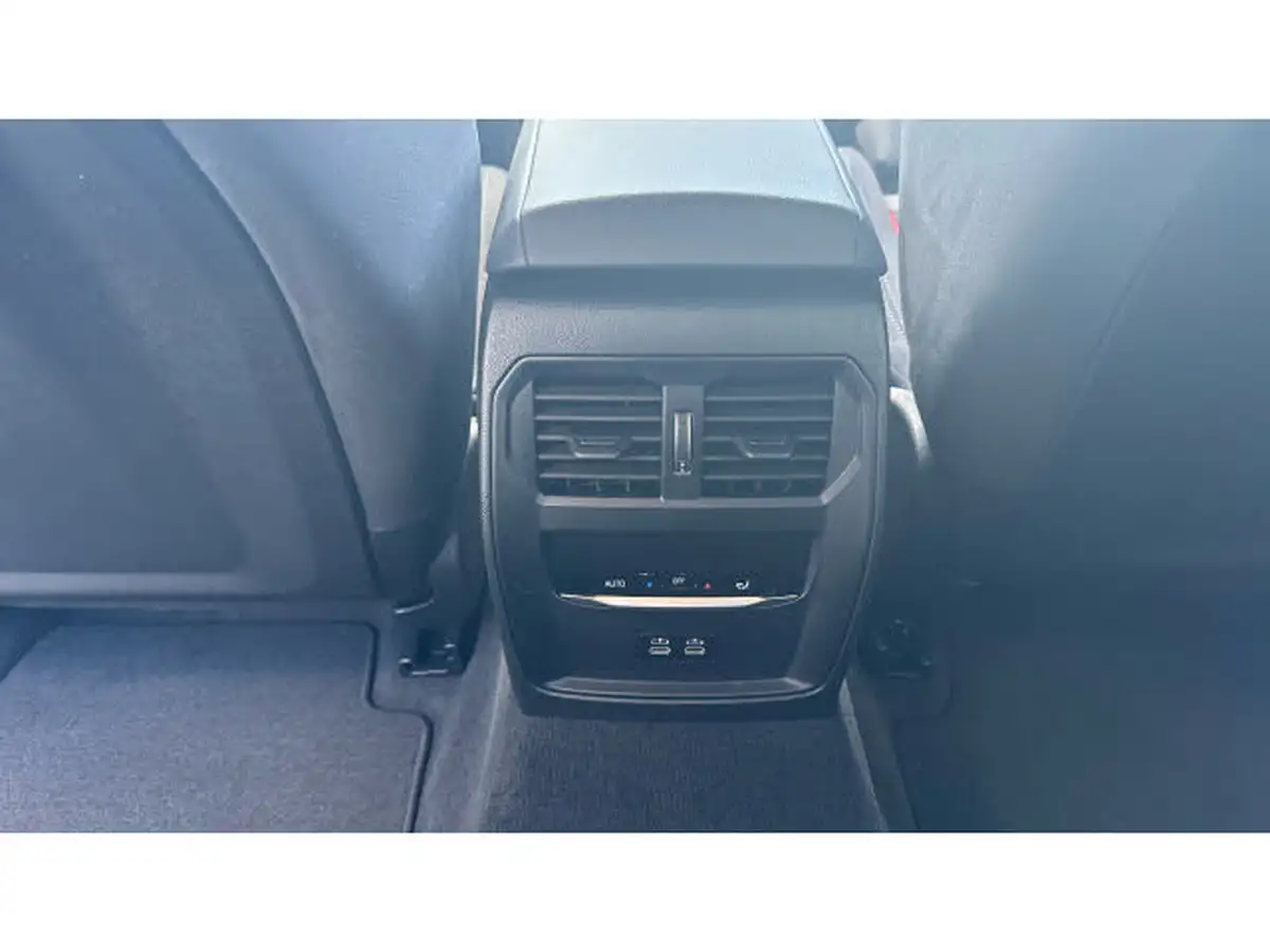 2024-bmw-3-series-20-320i-m-sport-touring-5d-big-42