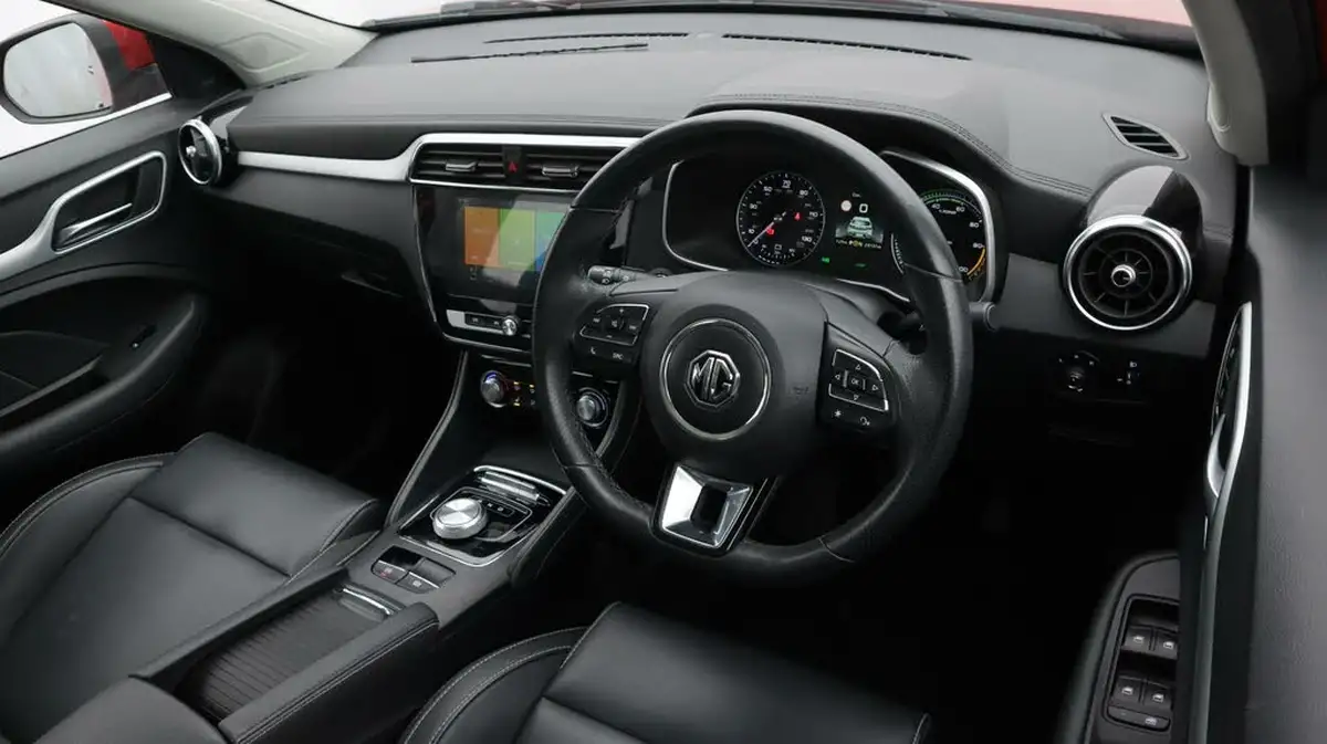 2021-mg-zs-suv-e-exclusive-ev-big-9
