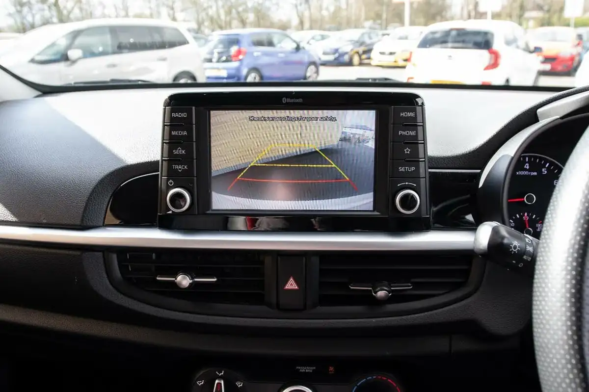 2019-kia-picanto-125-gt-line-big-26