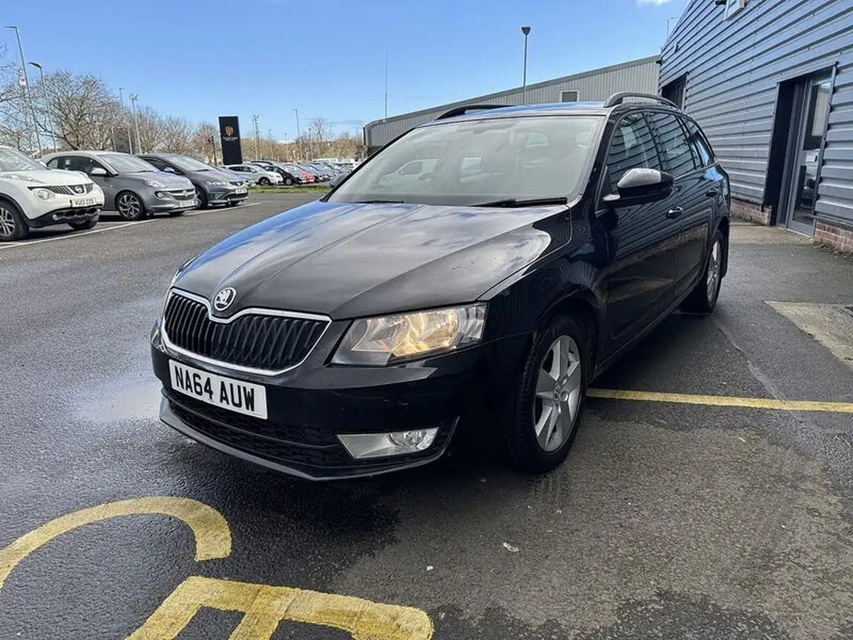 2014-skoda-octavia-20tdi-se-estate-dsg-big-25
