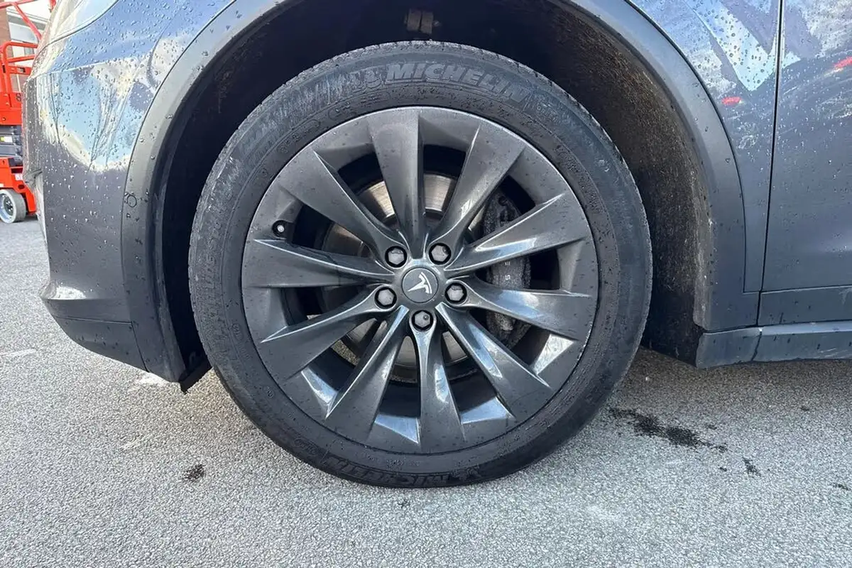 2019-tesla-model-x-e-100d-big-23