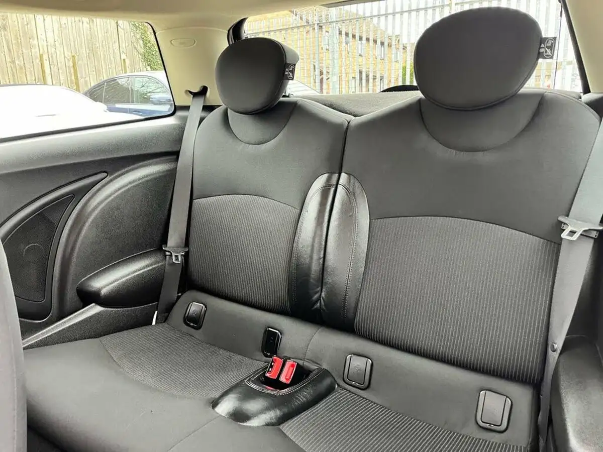 2012-mini-cooper-16-cooper-s-hatchback-3d-big-22