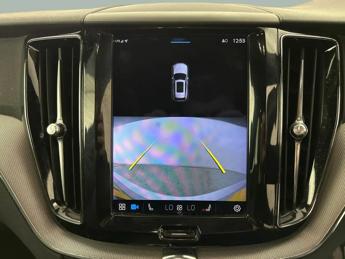 2021-volvo-xc60-20-t6-r-design-350bhp-plug-in-hybrid-big-12