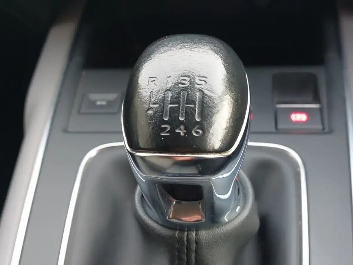 2021-citroen-c5-aircross-12-puretech-shine-big-11