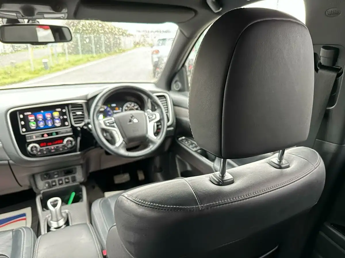 2019-mitsubishi-outlander-24-4h-phev-big-25