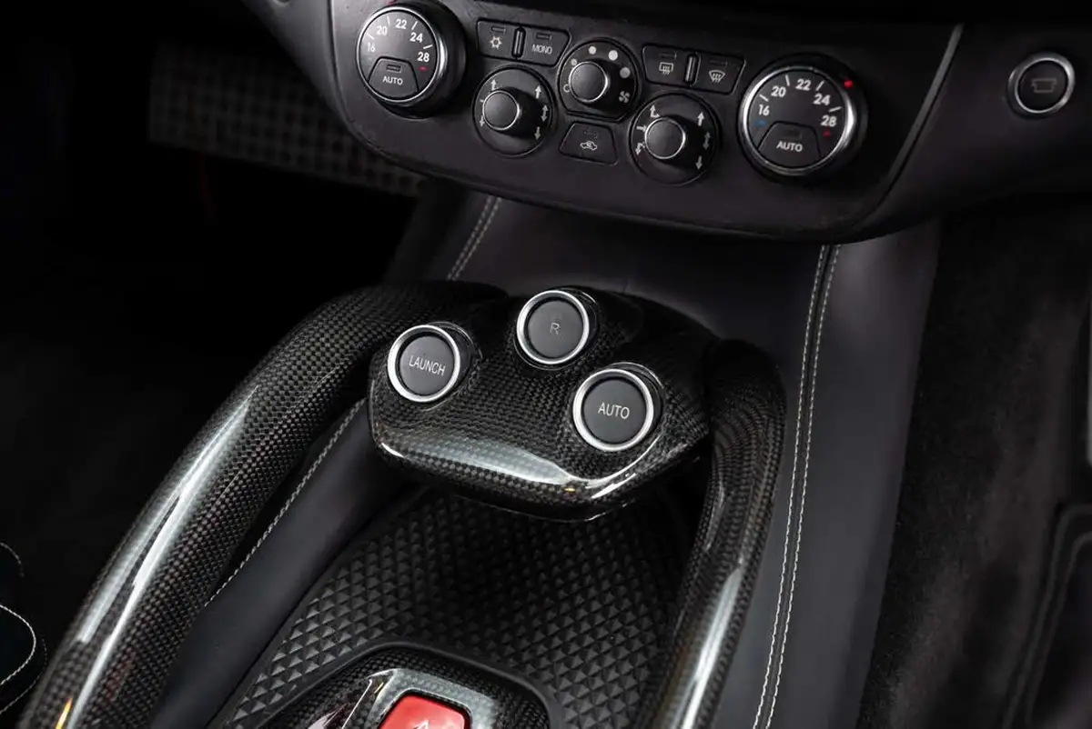 2012-ferrari-ff-63-big-16