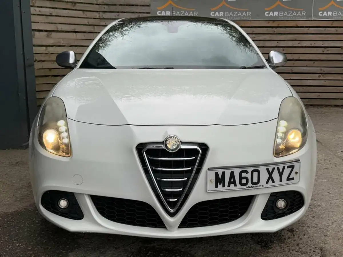 2010-alfa-romeo-giulietta-14-veloce-multiair-170bhp-big-1