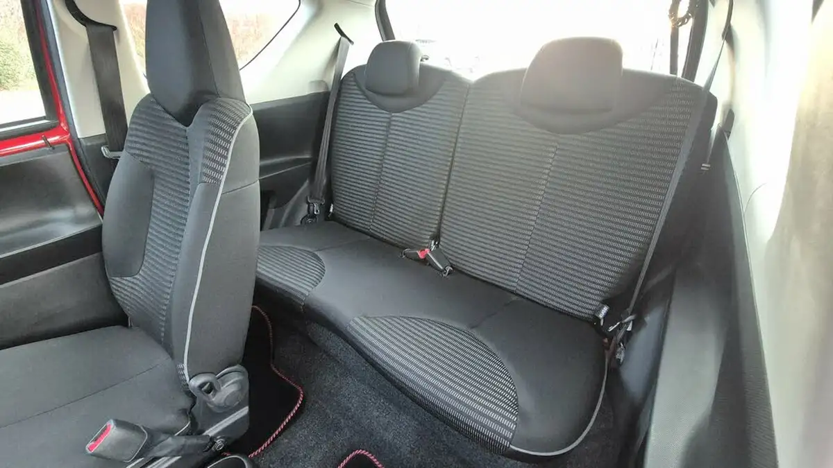 2012-peugeot-107-10-active-3d-semi-a-big-12