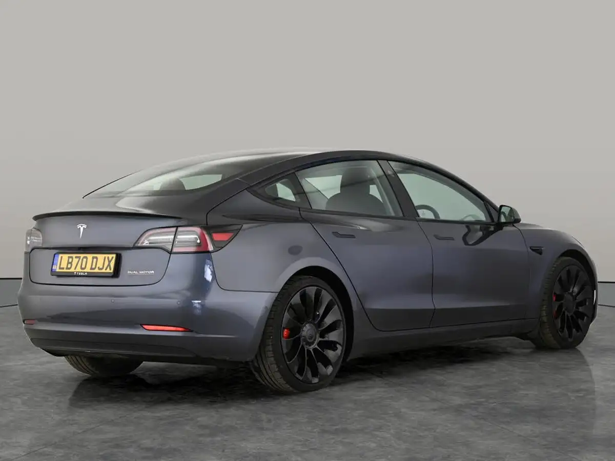 2020-tesla-model-3-e-performance-big-5