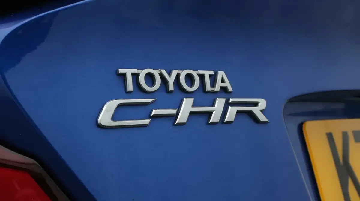 2021-toyota-c-hr-18-vvt-i-dynamic-big-22