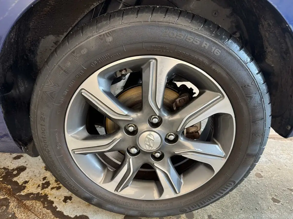 2019-hyundai-ix20-16-se-auto-big-38