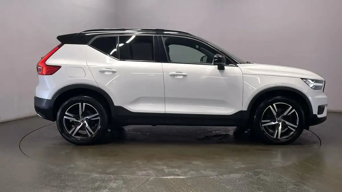 2018-volvo-xc40-20td-d4-first-edition-big-8