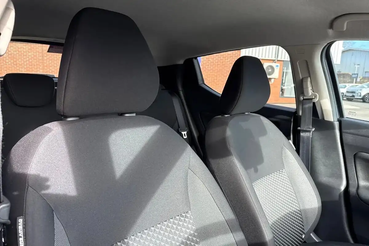 2020-nissan-micra-10-ig-t-n-tec-big-23