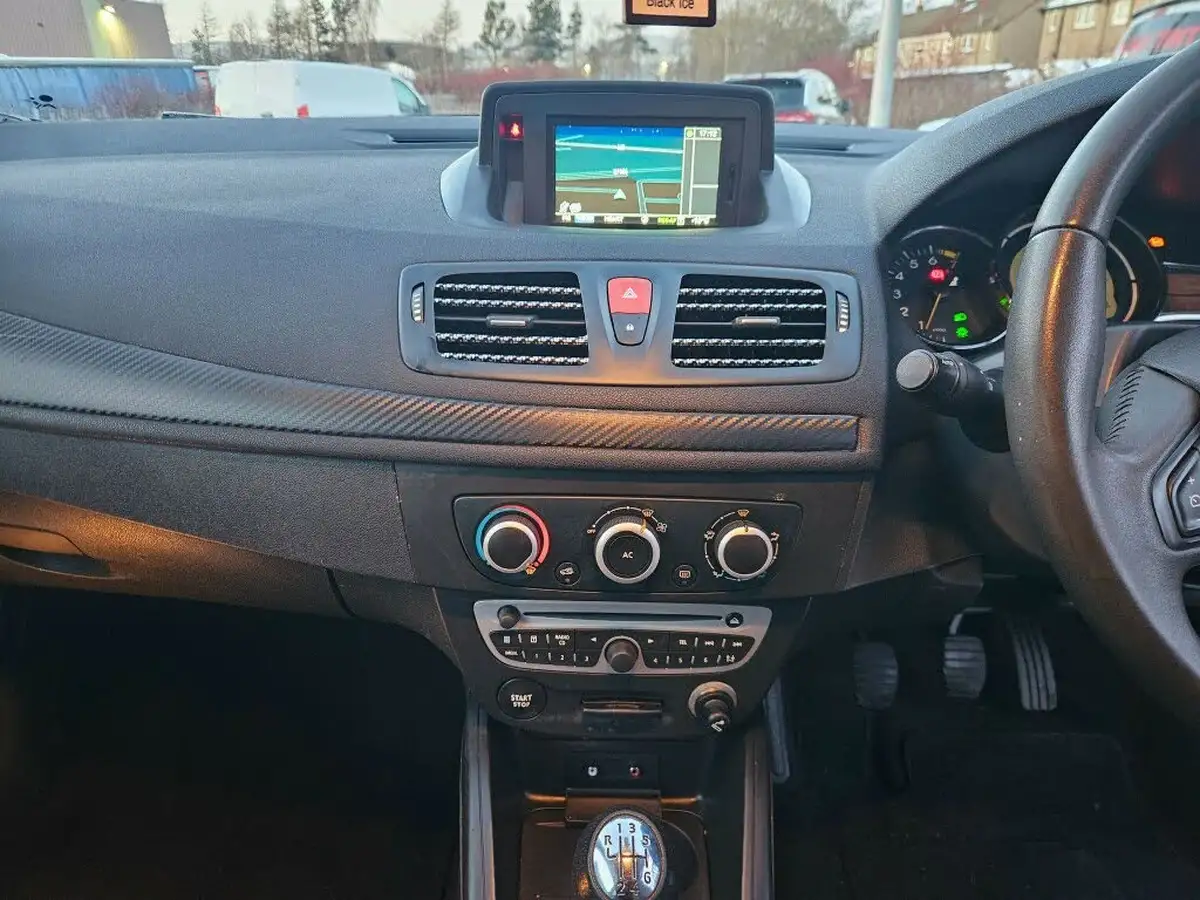 2011-renault-megane-16-dynamique-tom-tom-110bhp-coupe-2d-big-10