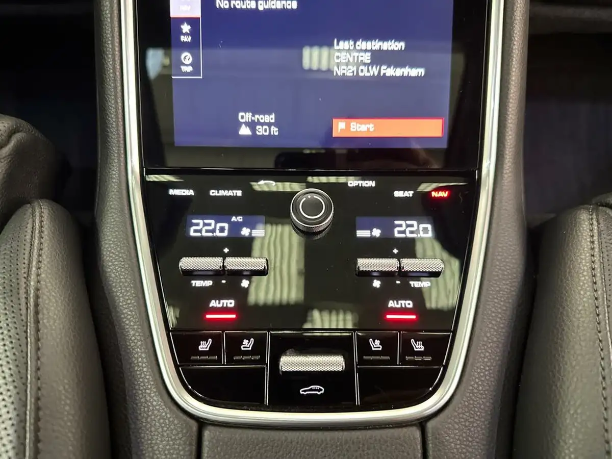 2017-porsche-panamera-29-v6-4-e-hybrid-sport-turismo-big-38