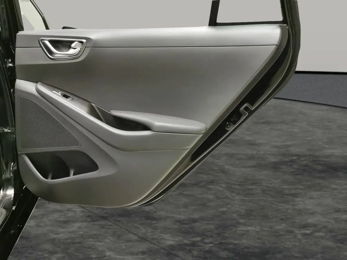 2021-hyundai-ioniq-e-premium-se-electric-100kw-big-44
