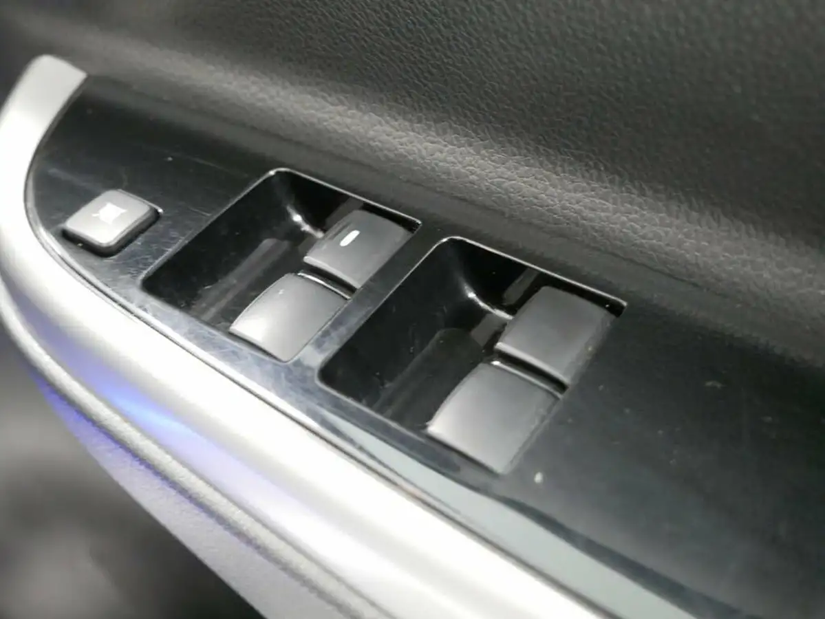 2021-mitsubishi-l200-22di-d-barbarian-auto-big-36