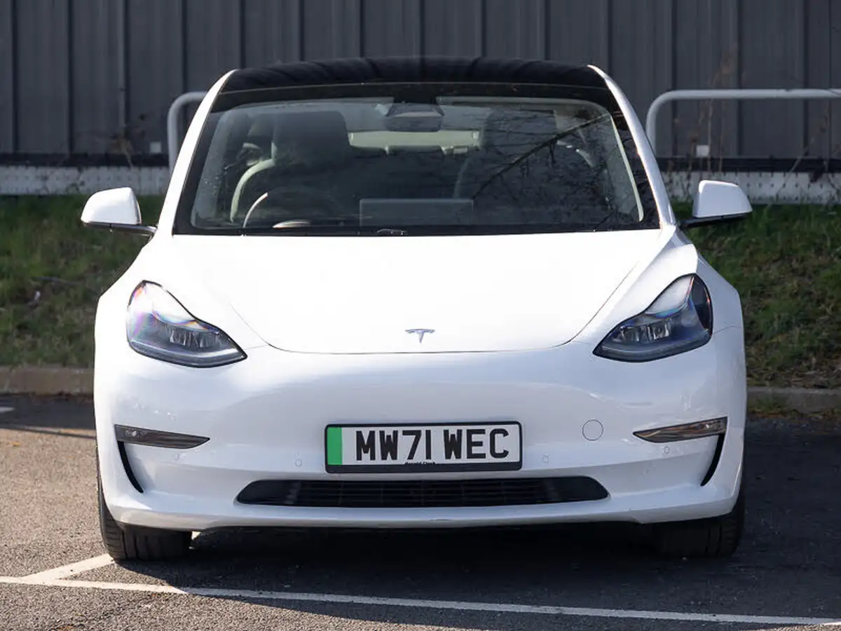 2021-tesla-model-3-e-long-range-awd-big-9