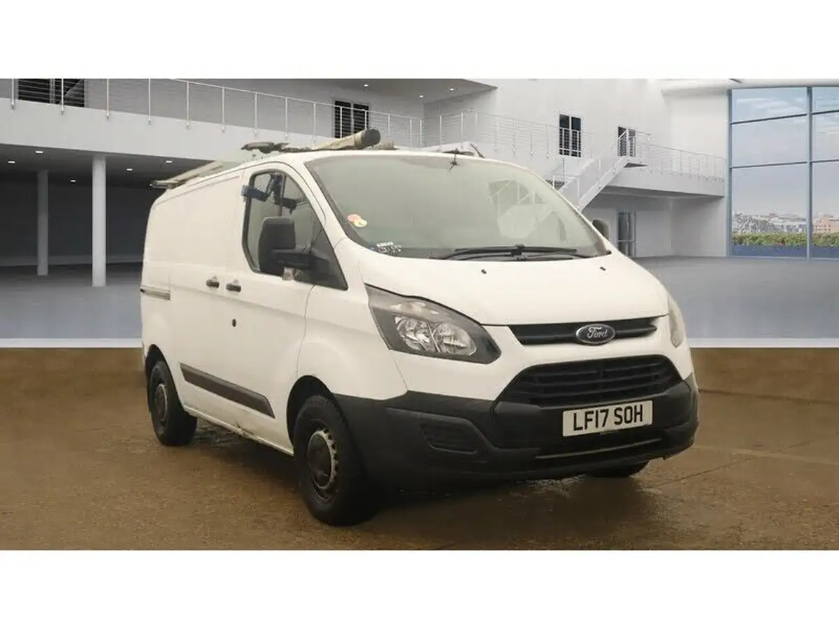 2017-ford-transit-custom-20tdci-310-l1h1-105pseu6-panel-van-big-0