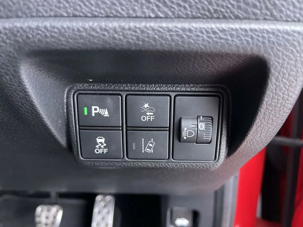 2019-honda-civic-10-vtec-turbo-sr-hatchback-5d-big-48
