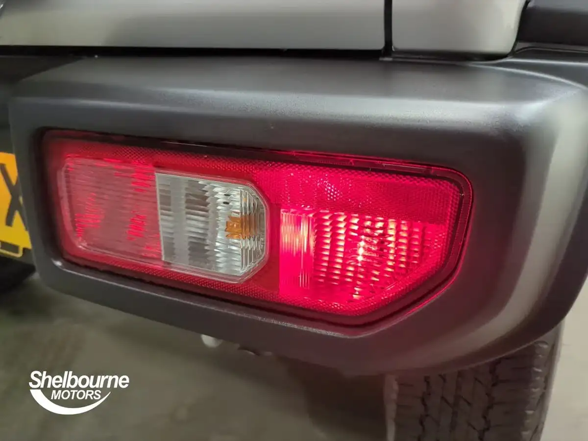 2024-suzuki-jimny-15-light-commercial-allgrip-big-17