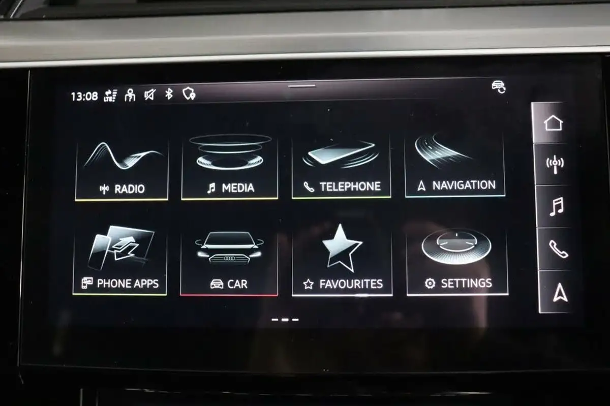 2020-audi-e-tron-55e-s-line-station-wagon-big-33