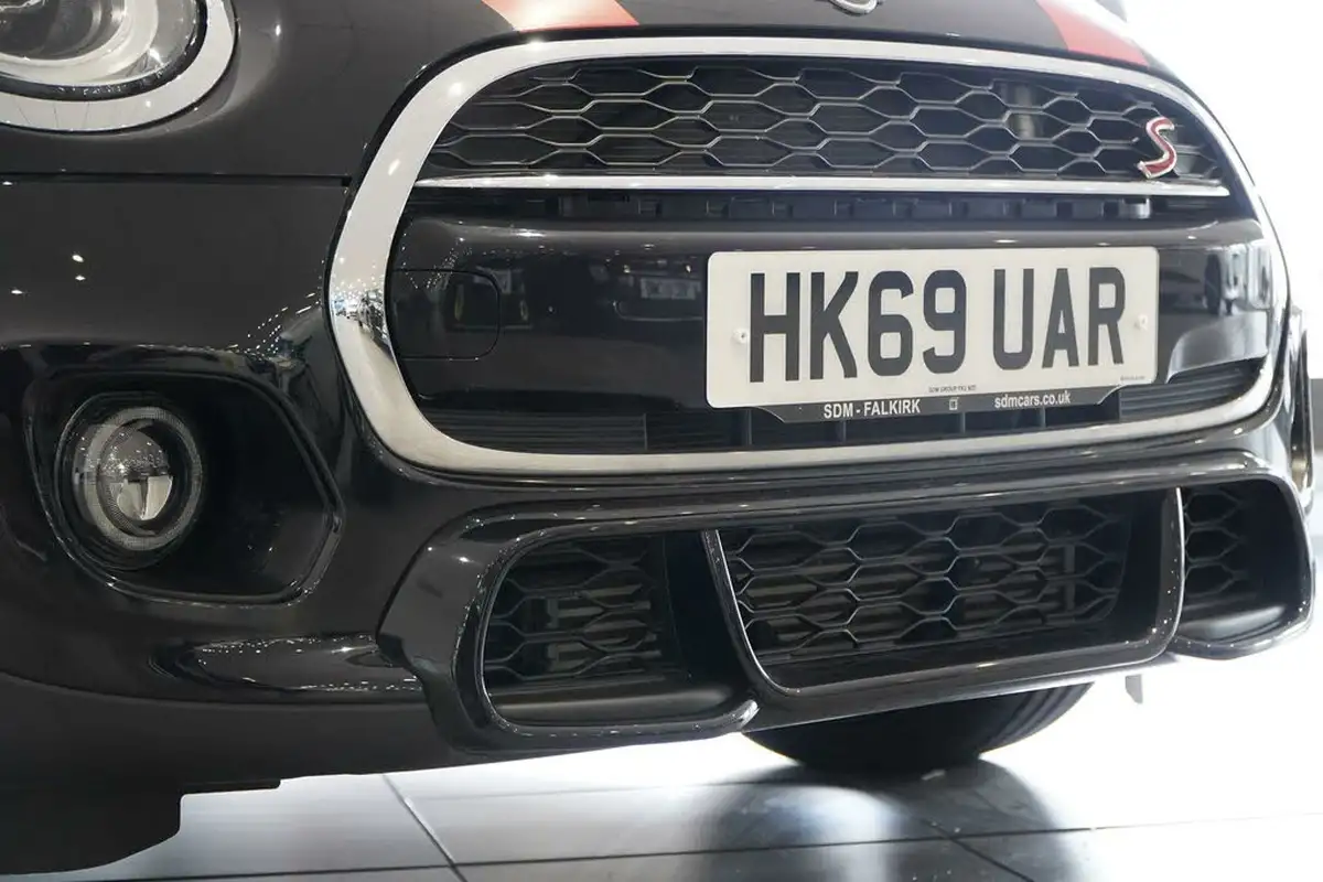 2019-mini-cooper-20-cooper-s-sport-189bhp-convertible-2d-big-57