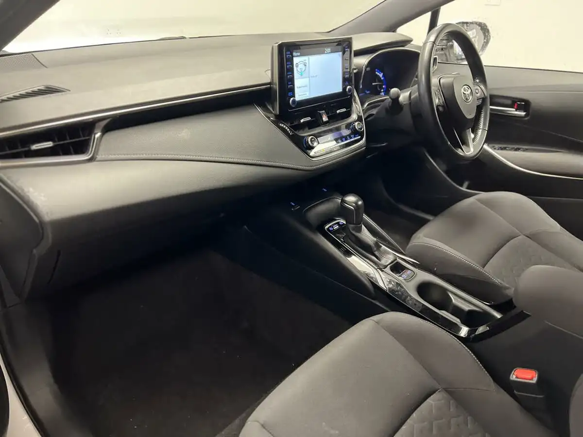 2022-toyota-corolla-18-vvt-i-icon-120bhp-spare-wheel-touring-sports-5d-big-16