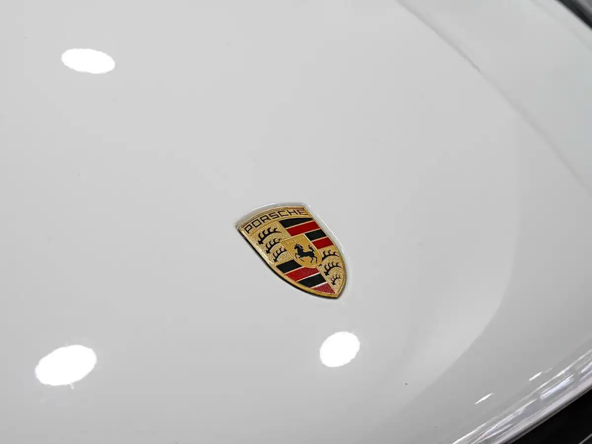2021-porsche-macan-30-s-big-17